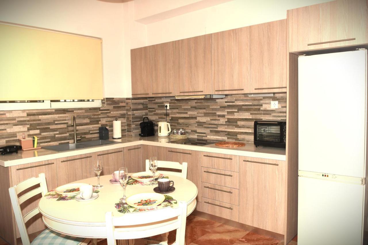 Appartement Ellis House à Agrinio Extérieur photo